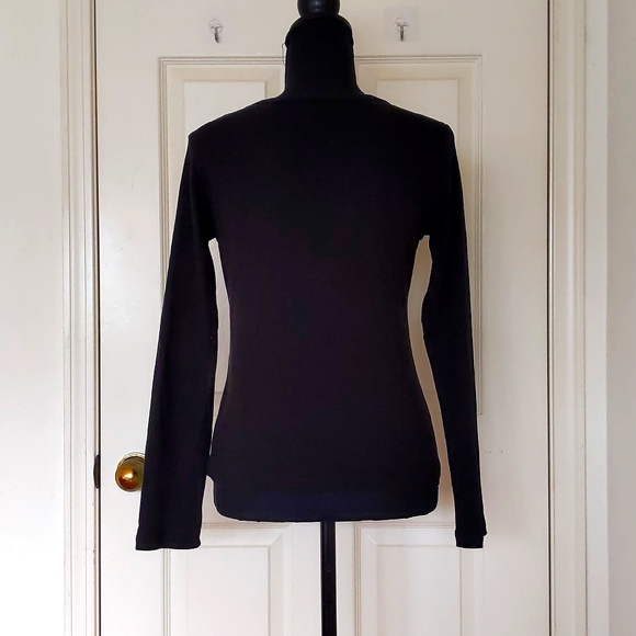 NWOT. GAP 100% Cotton Long Sleeve Tee with front sparkling design. - Picture 2 of 4